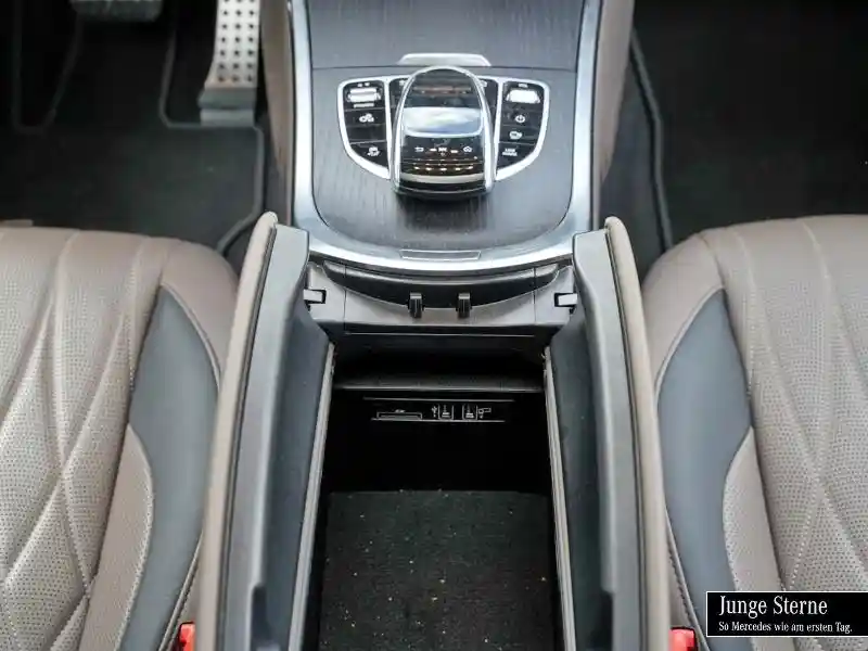 Mercedes-Benz G 500