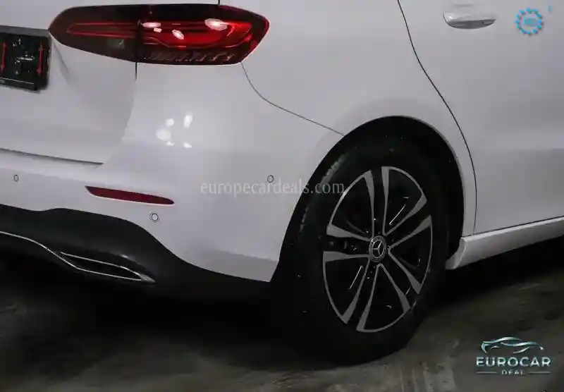Mercedes-Benz B 200