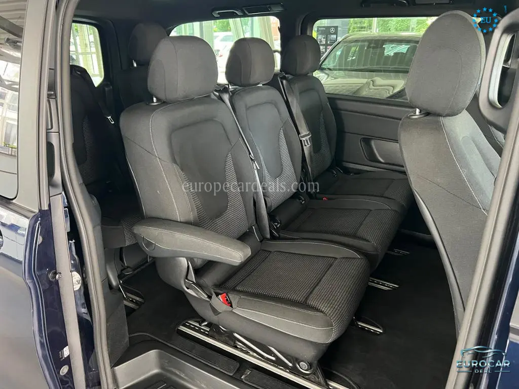 Mercedes-Benz V 220