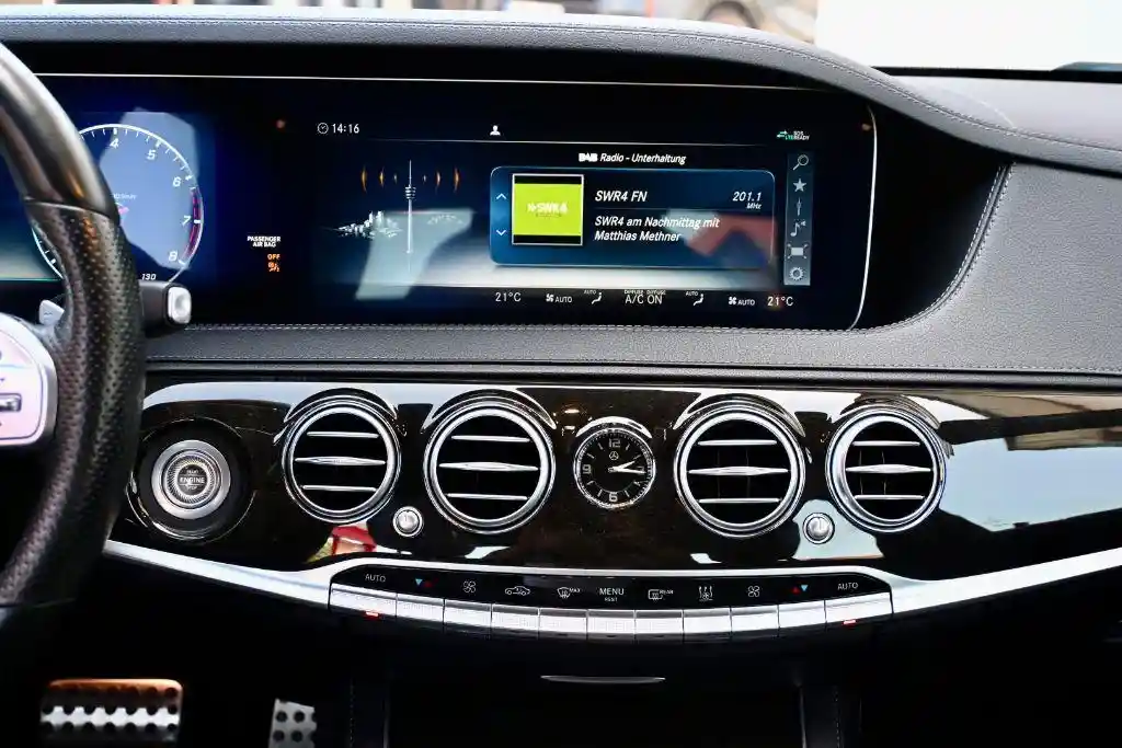 Mercedes-Benz S 560