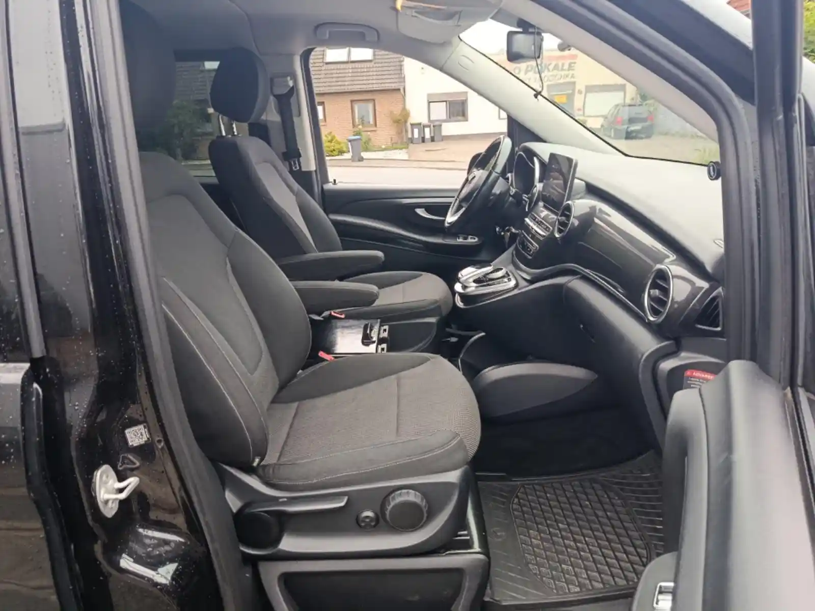 Mercedes-Benz V 200