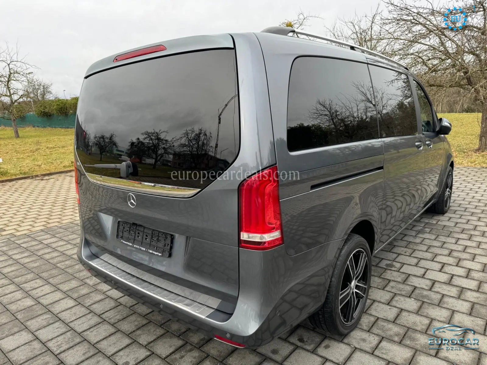 Mercedes-Benz V 220