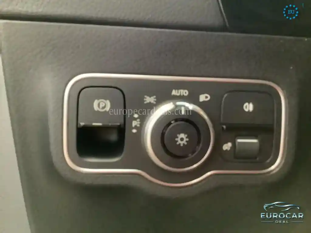 Mercedes-Benz B 220