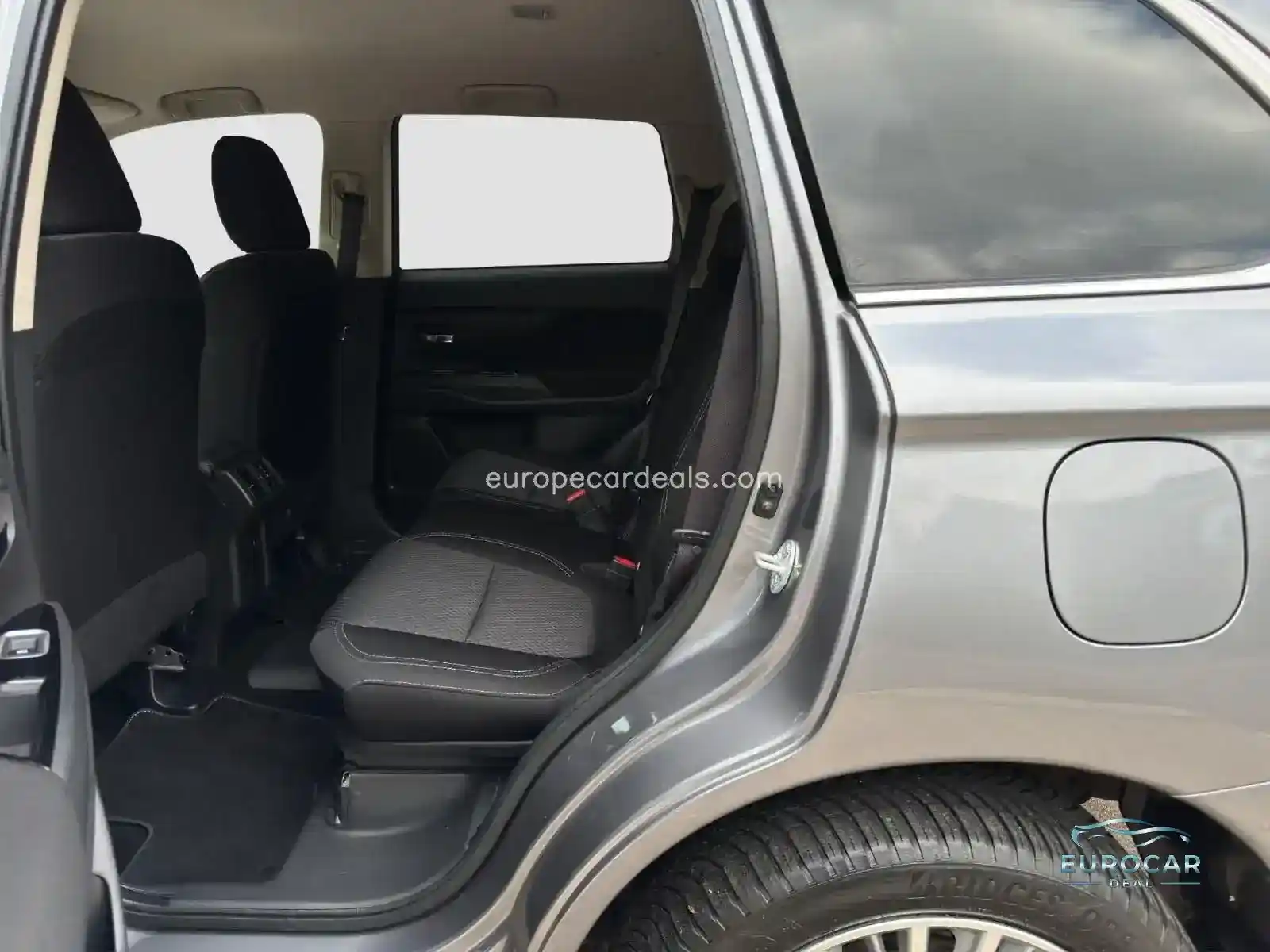 Mitsubishi Plug-in Hybrid Outlander