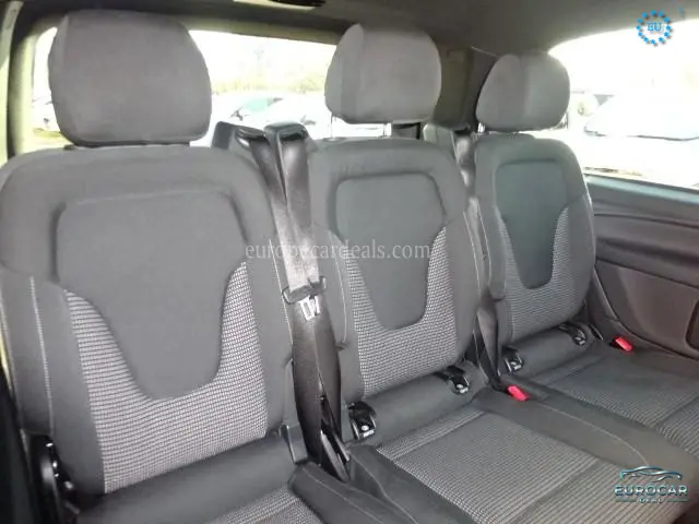 Mercedes-Benz V 220