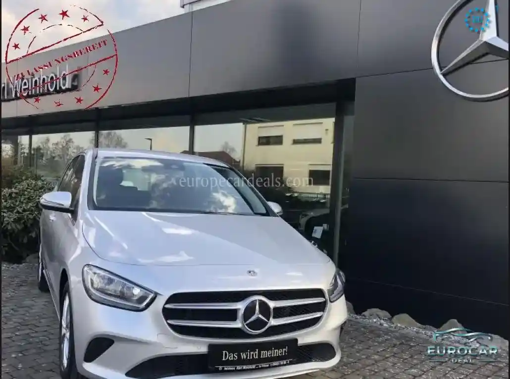Mercedes-Benz B 180