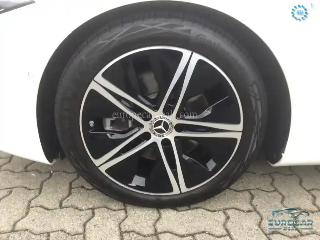 Mercedes-Benz A 220