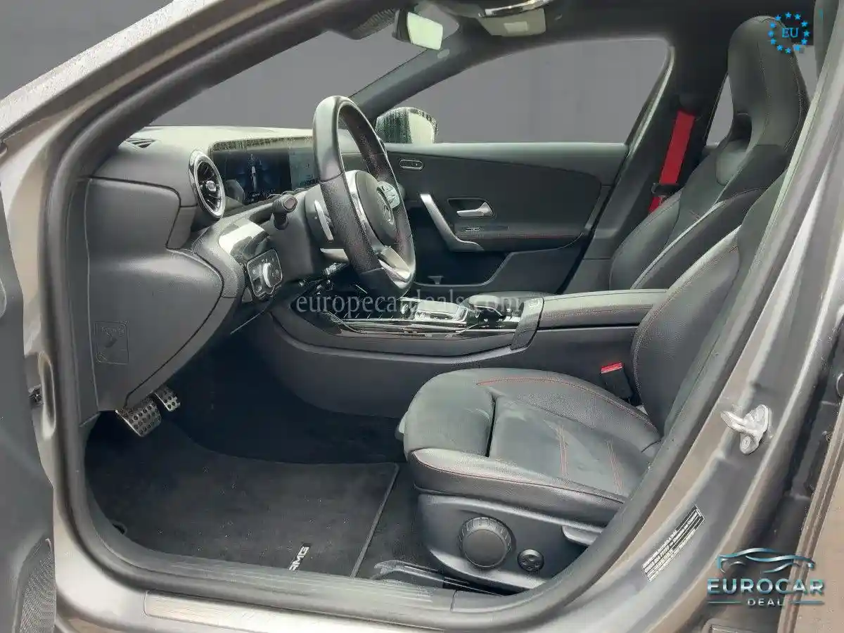 Mercedes-Benz A 35 AMG