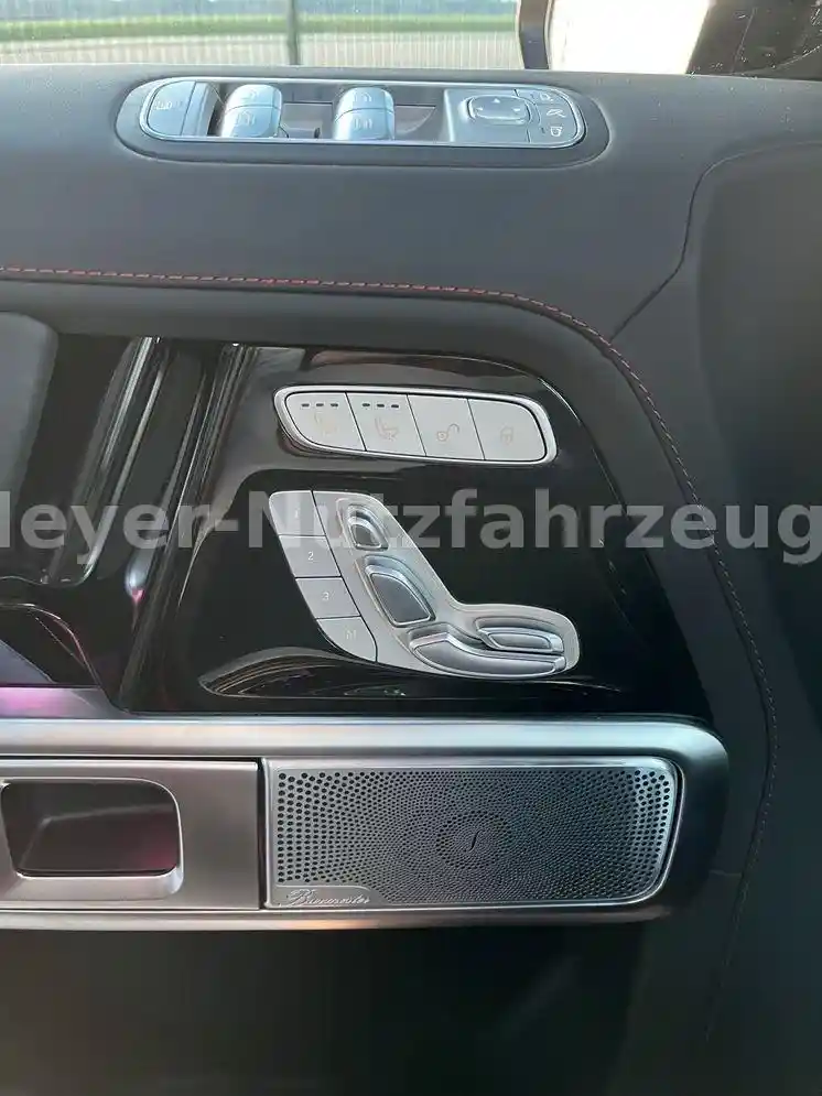 Mercedes-Benz G 500