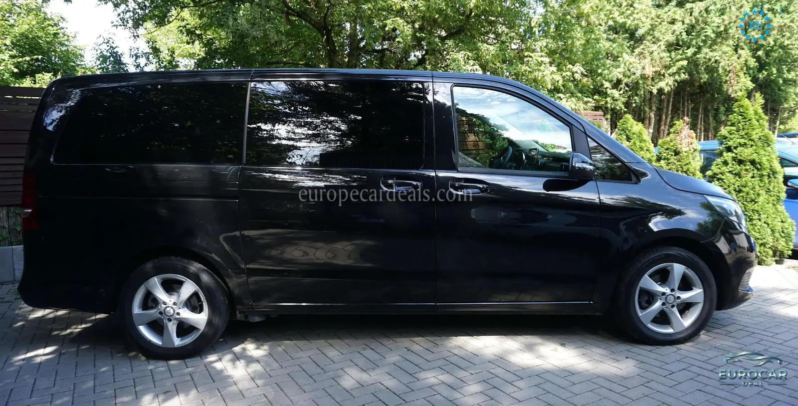 Mercedes-Benz V 220