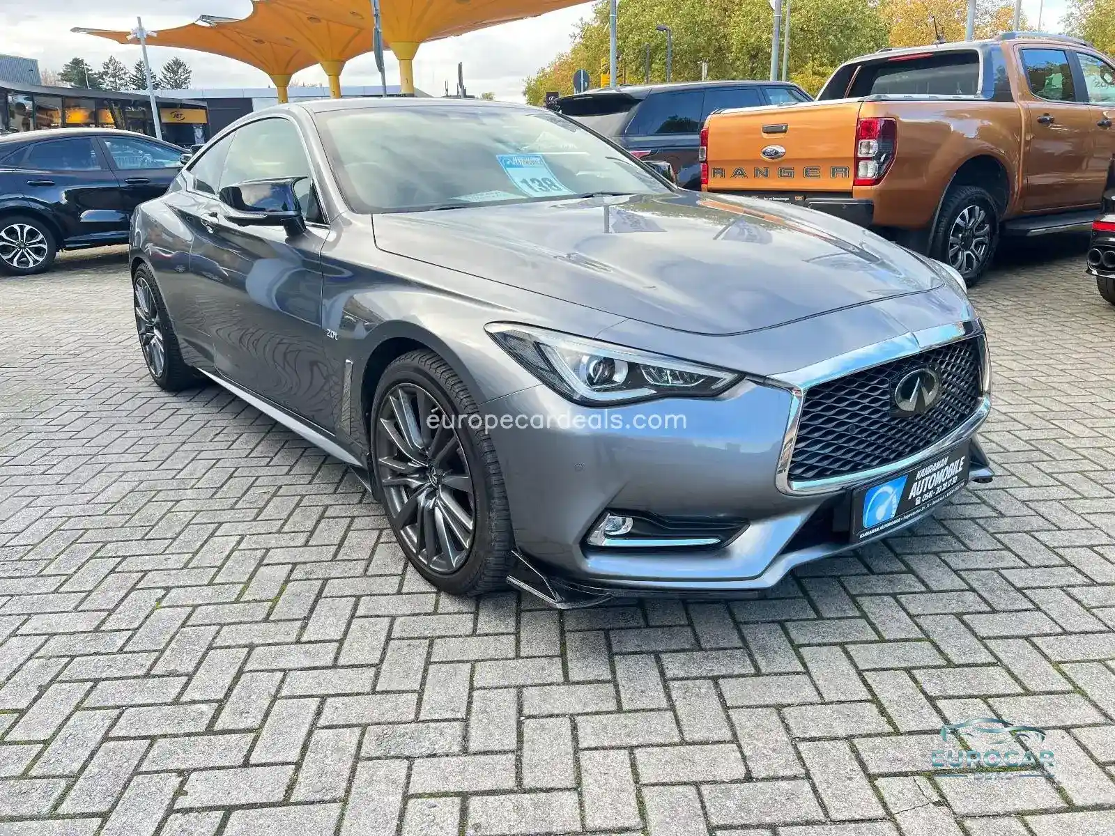 Infiniti Q60