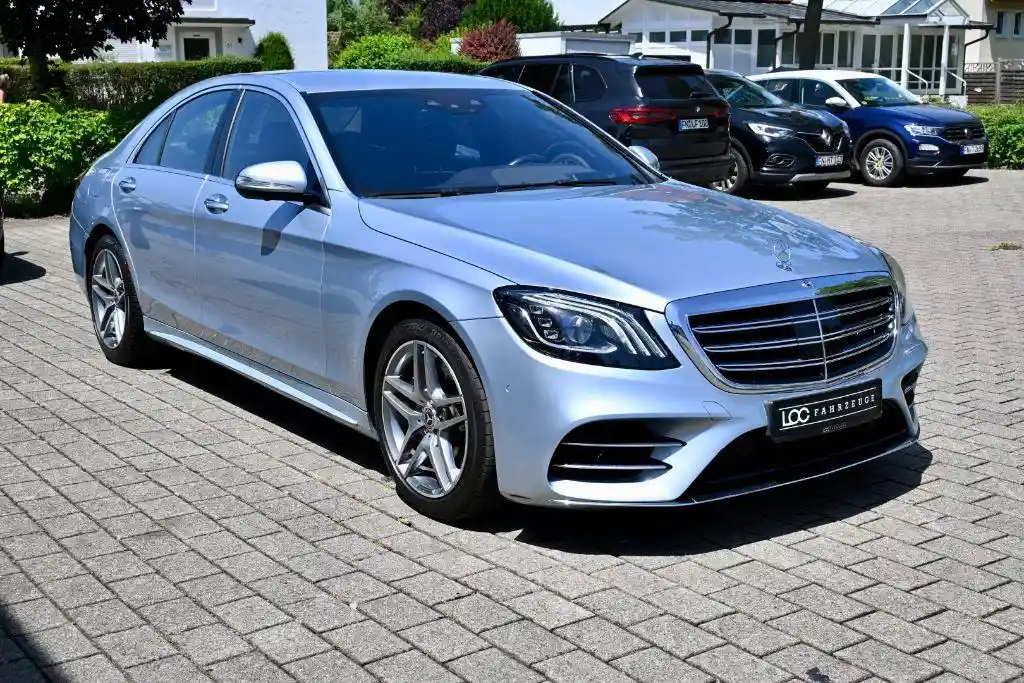 Mercedes-Benz S 560