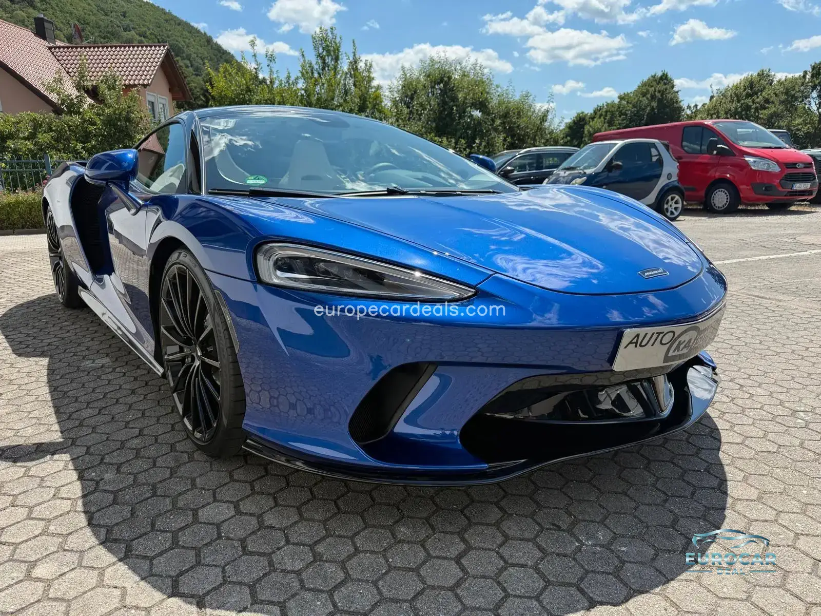 McLaren GT