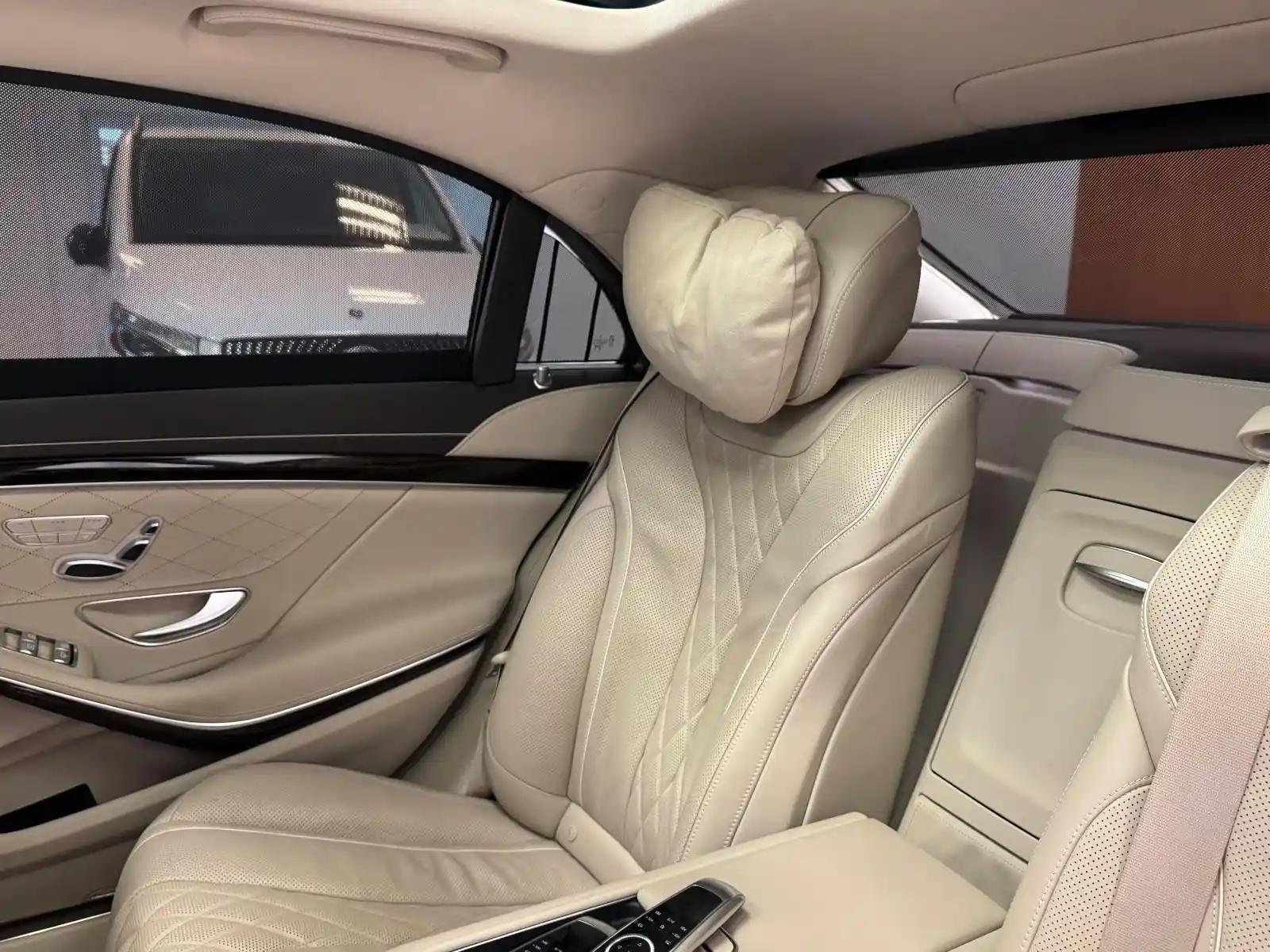 Mercedes-Benz S 560