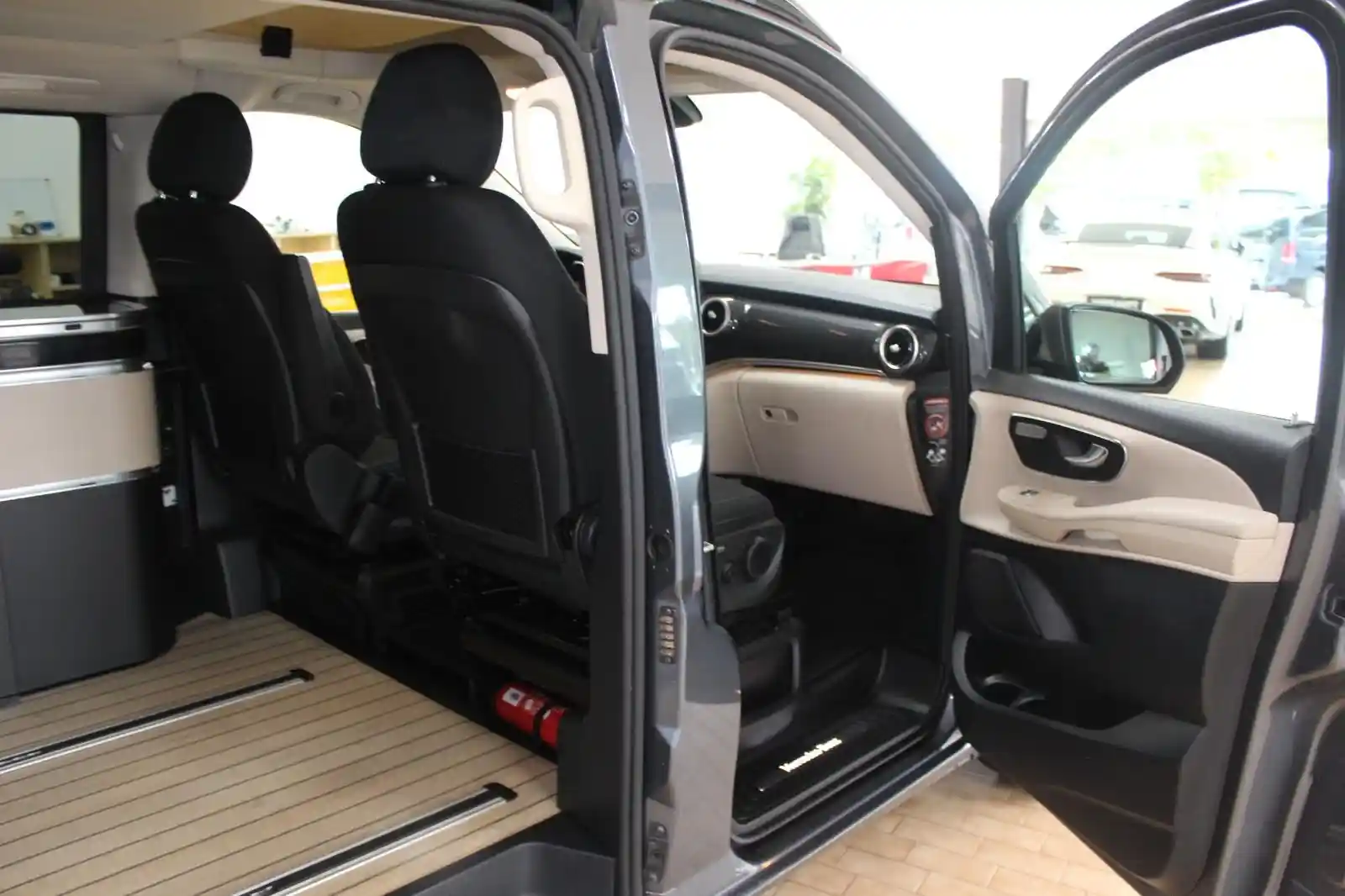 Mercedes-Benz V 250