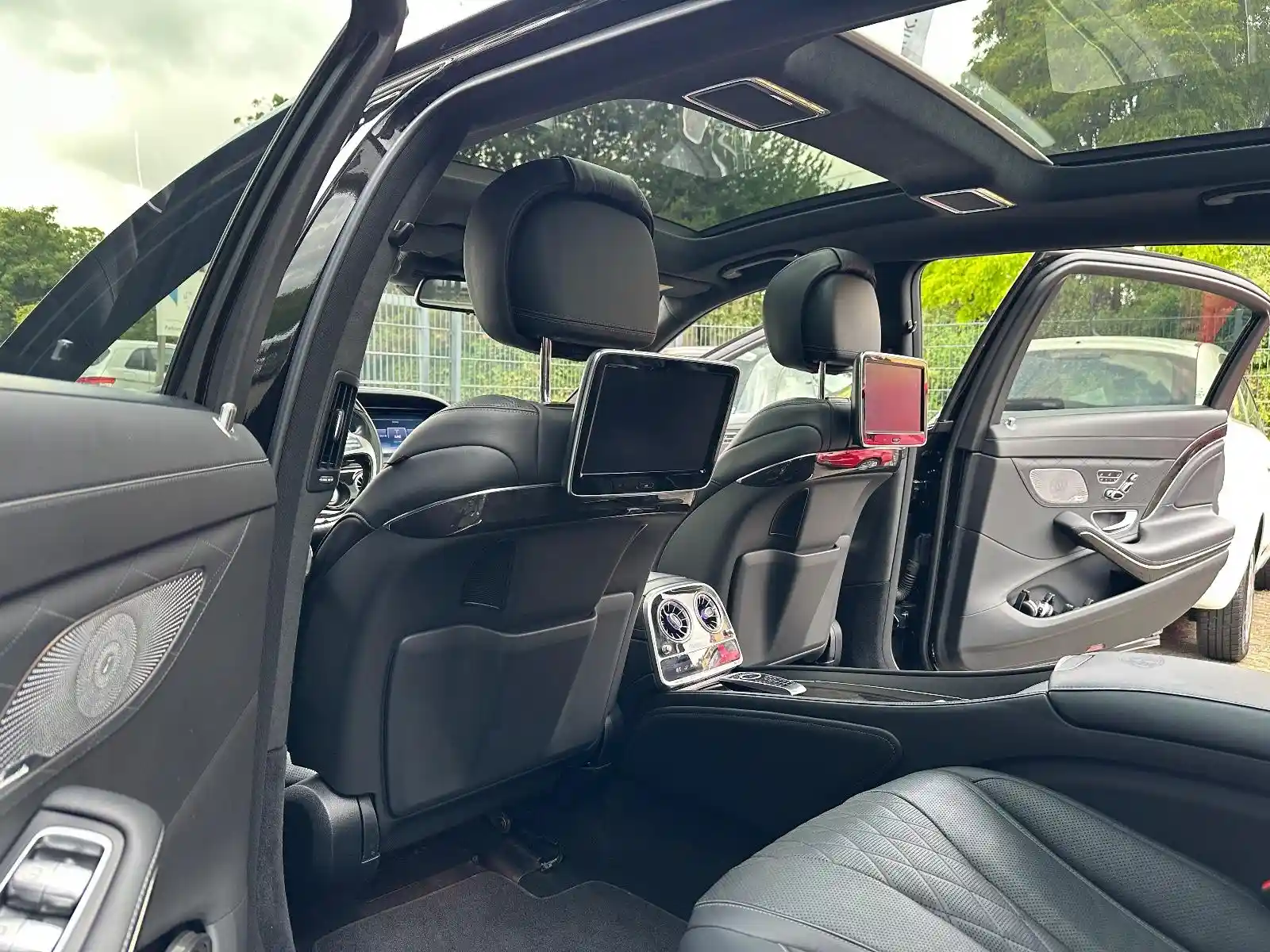 Mercedes-Benz S 500