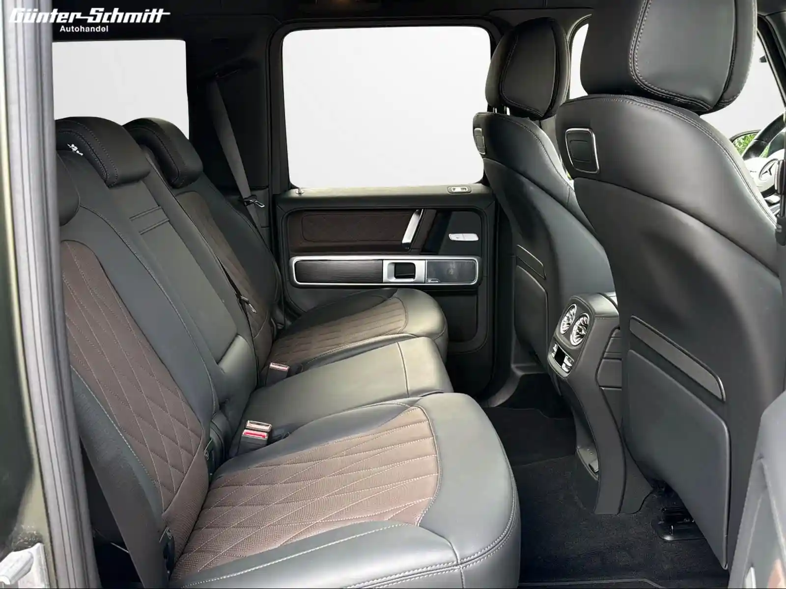 Mercedes-Benz G 500