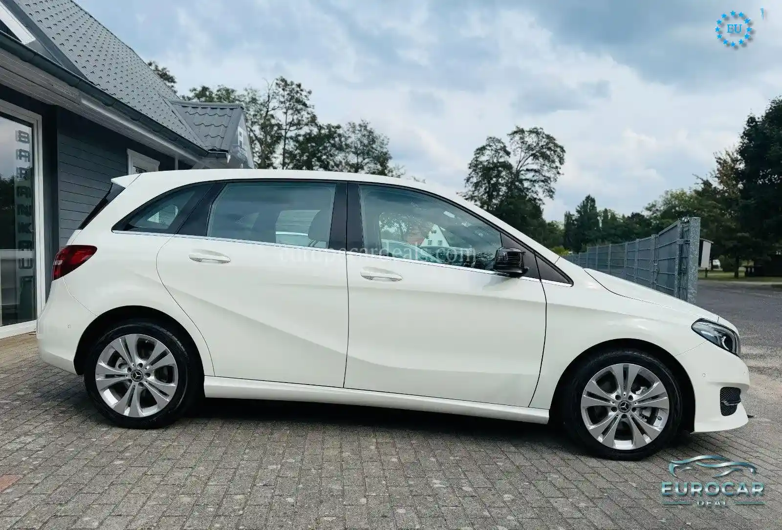 Mercedes-Benz B 200