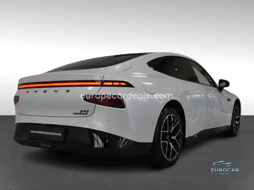 XPENG P7