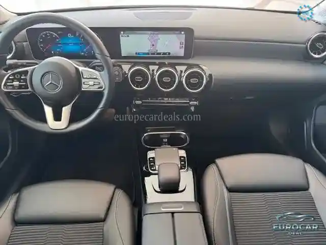 Mercedes-Benz A 220