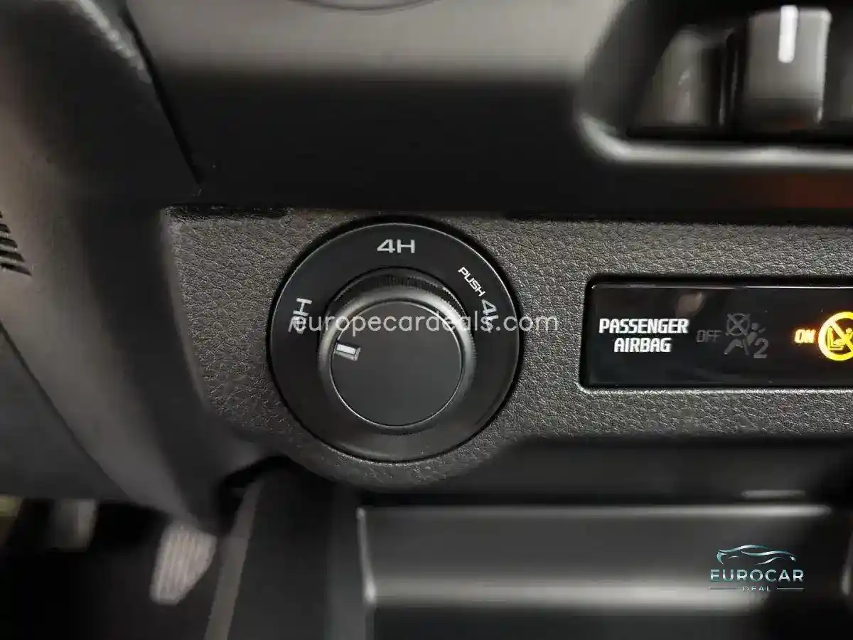 1.9 D EXTENDED CAB LS 4WD AT MY25