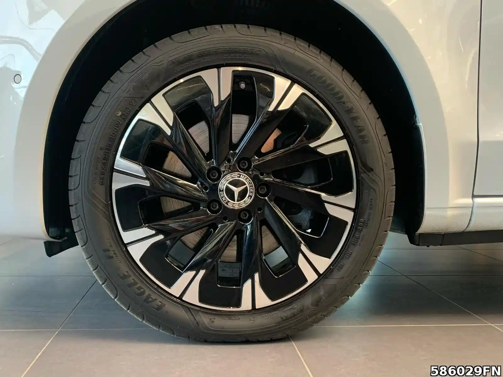 Mercedes-Benz V 250
