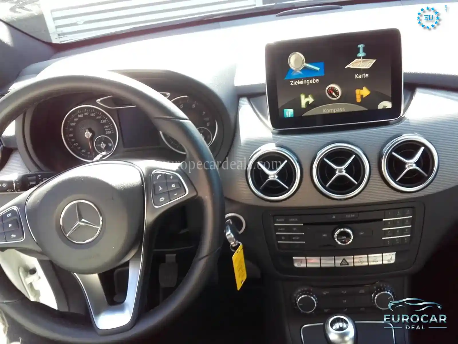 Mercedes-Benz B 180