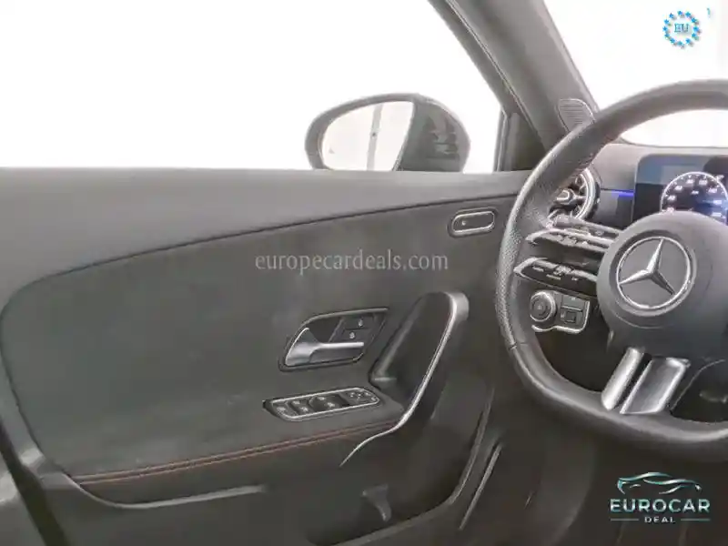 Mercedes-Benz A 220