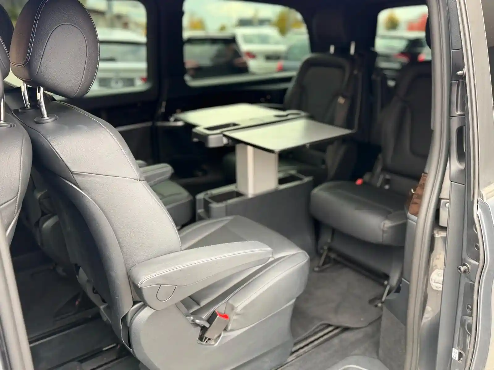 Mercedes-Benz V 250