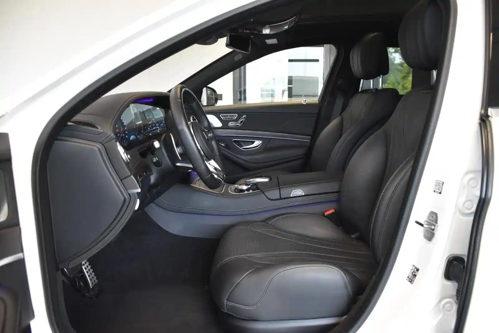 Mercedes-Benz S 560