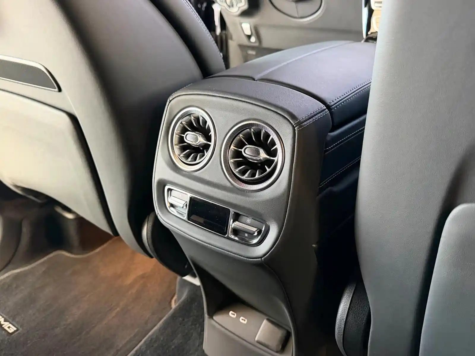 Mercedes-Benz G 500