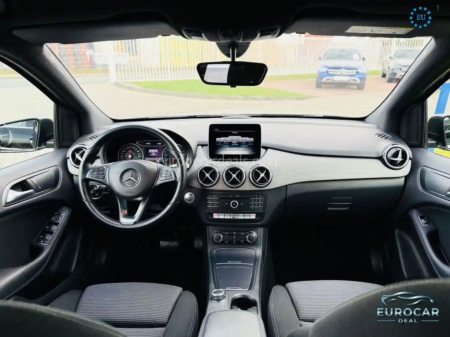 Mercedes-Benz B 180