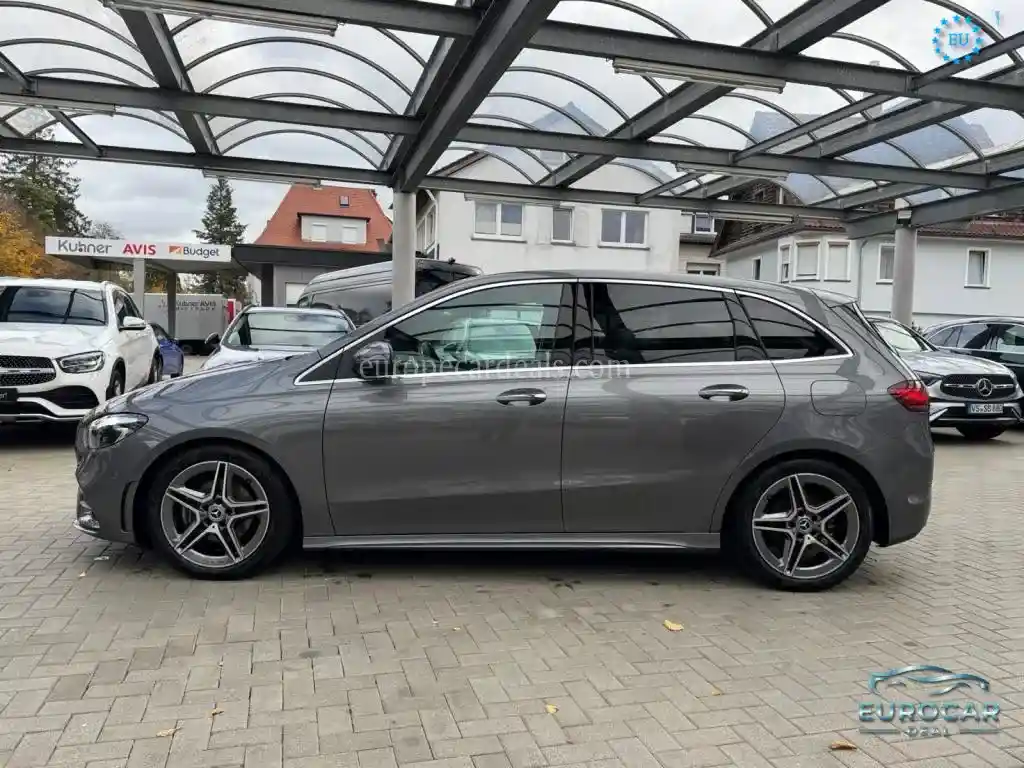 Mercedes-Benz B 180