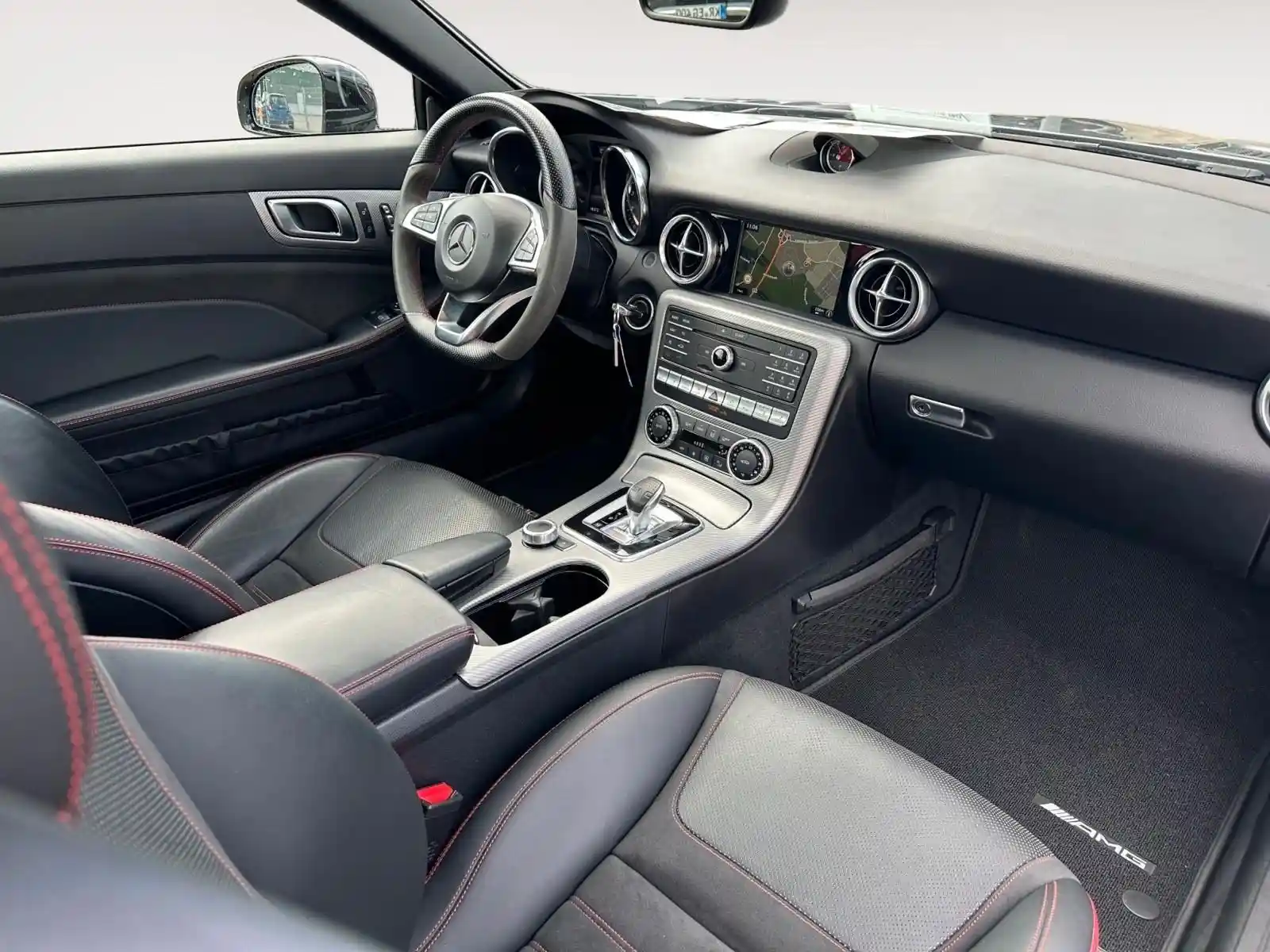 Mercedes-Benz SLC 300