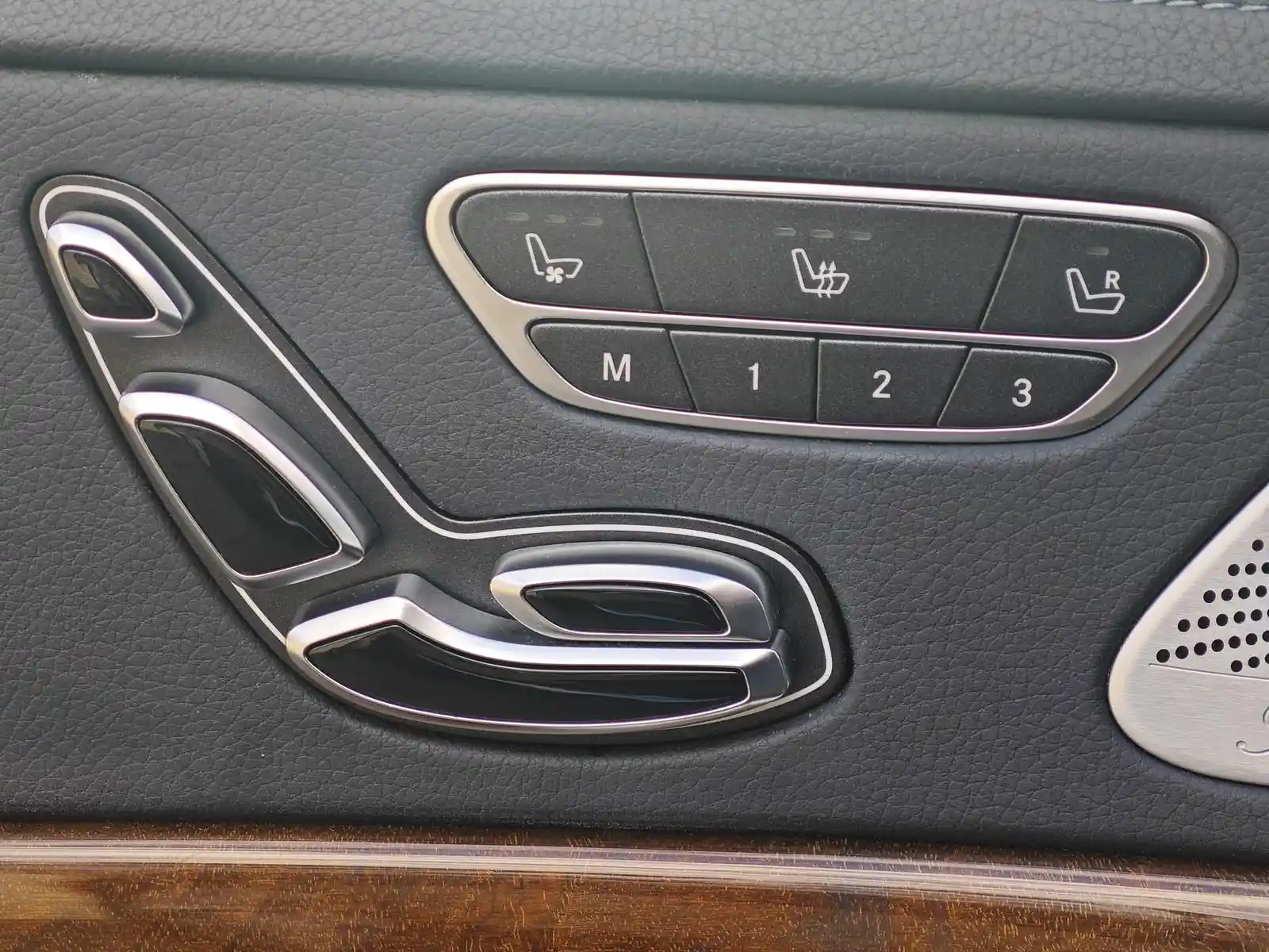 Mercedes-Benz S 500