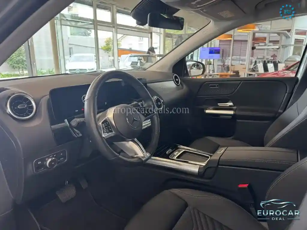 Mercedes-Benz B 220