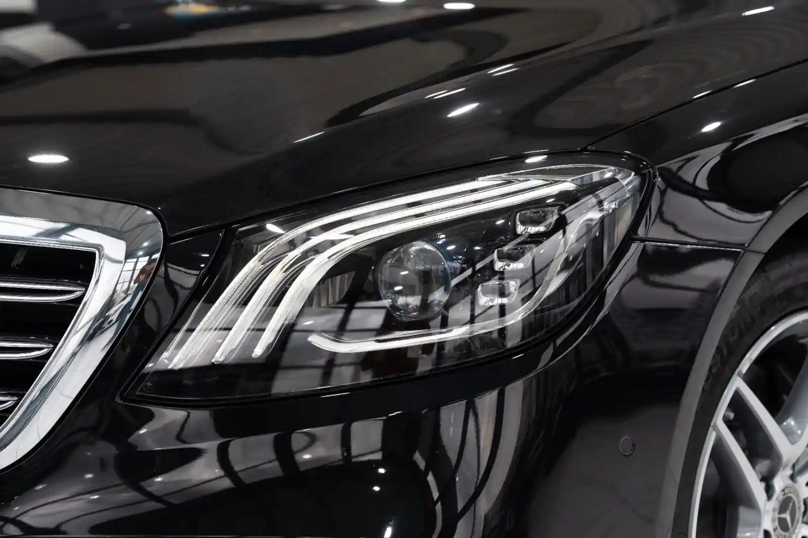 Mercedes-Benz S 560