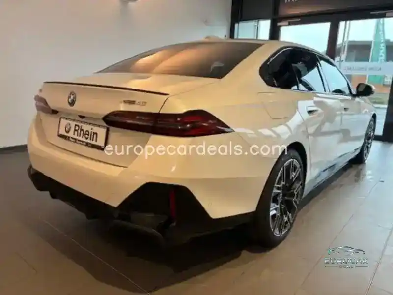 BMW i5