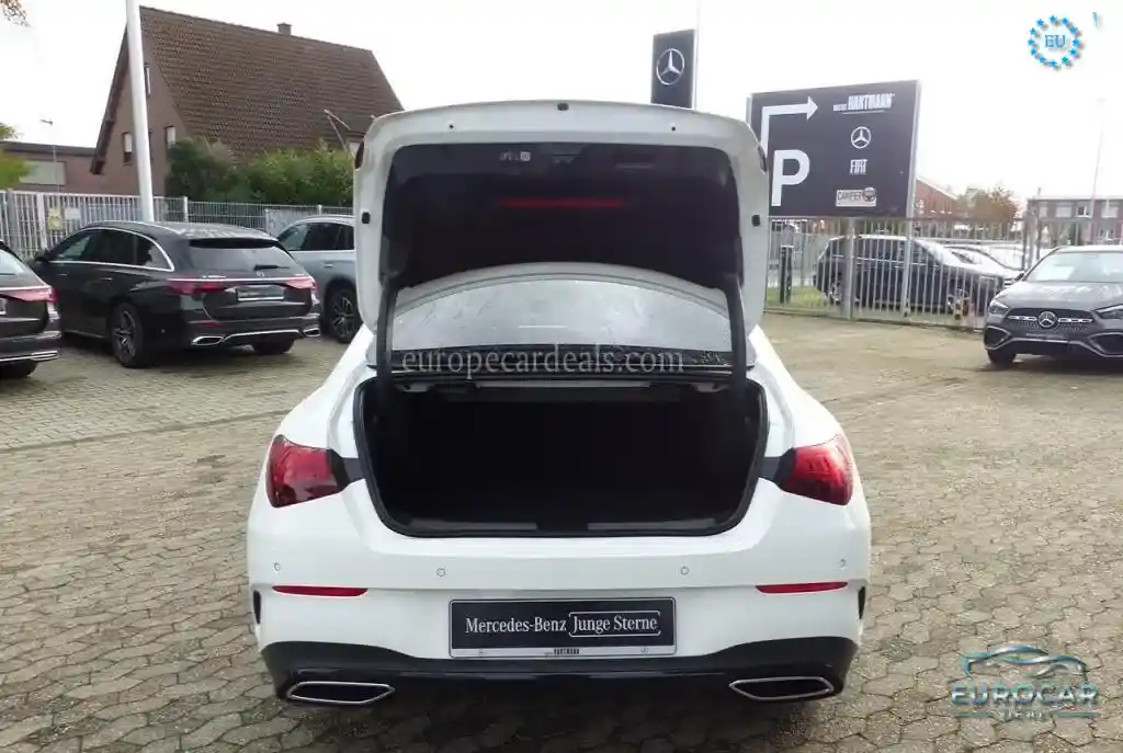 Mercedes-Benz CLA 200