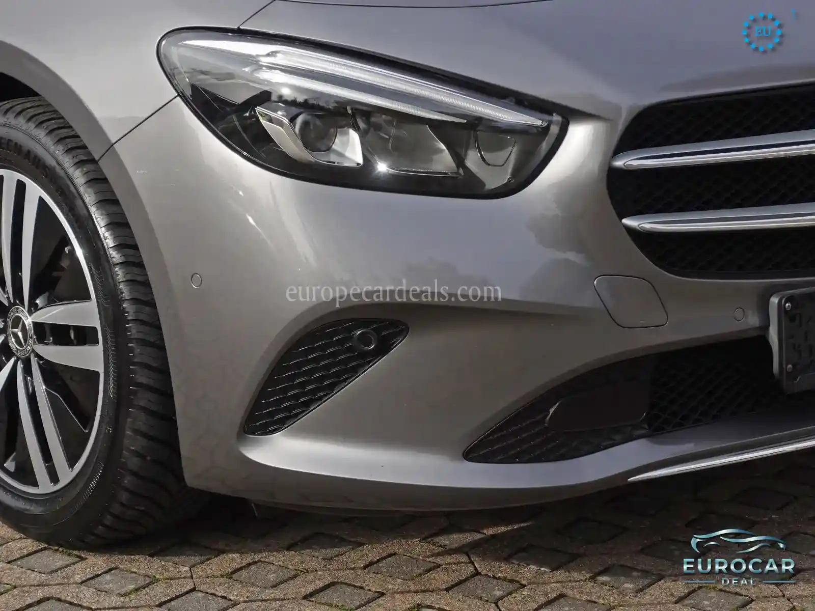 Mercedes-Benz B 220
