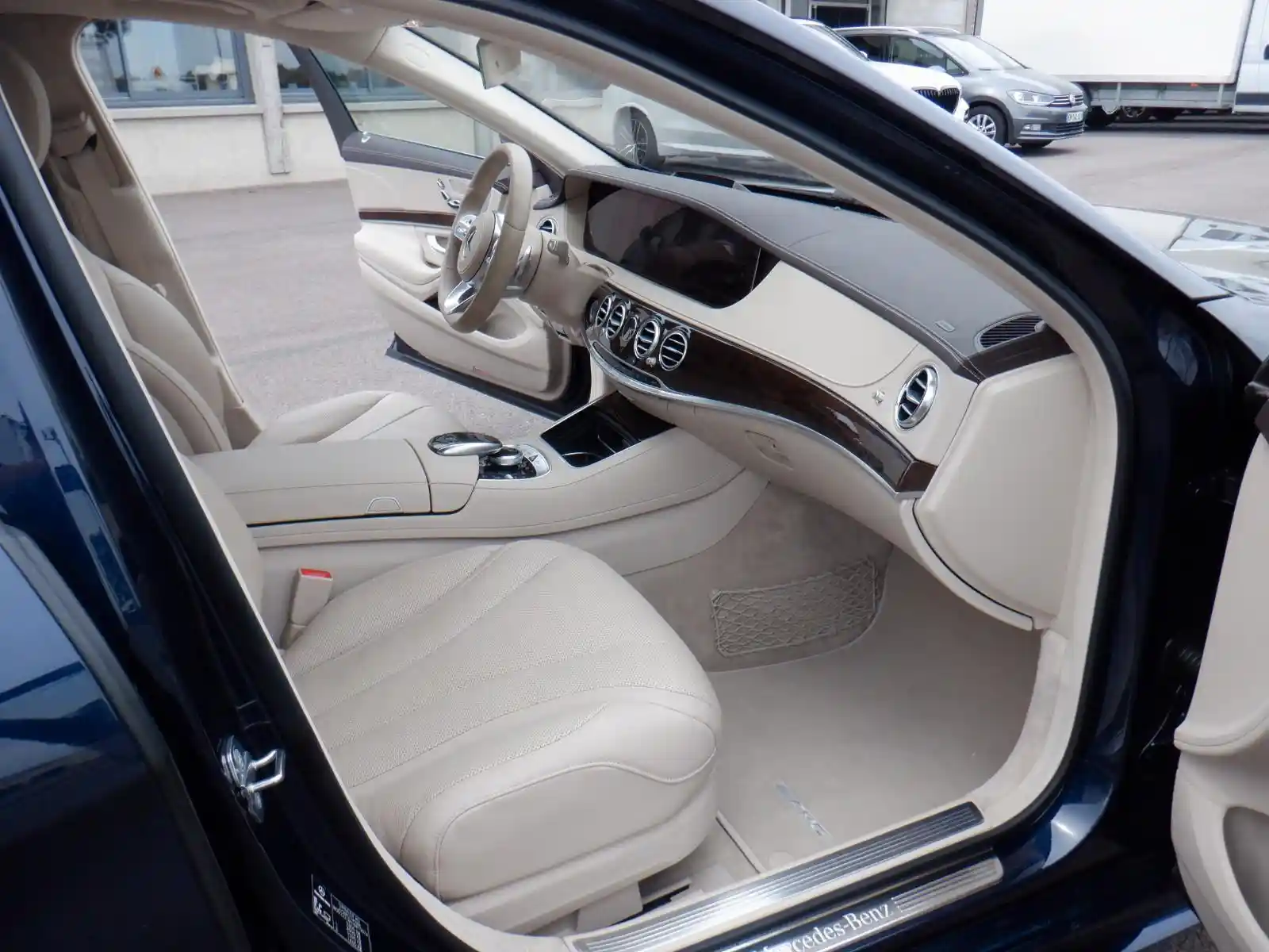 Mercedes-Benz S 560