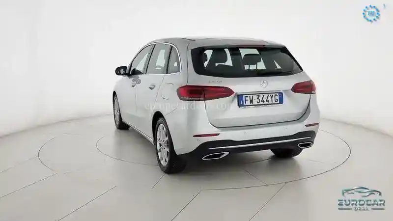 Mercedes-Benz B 200