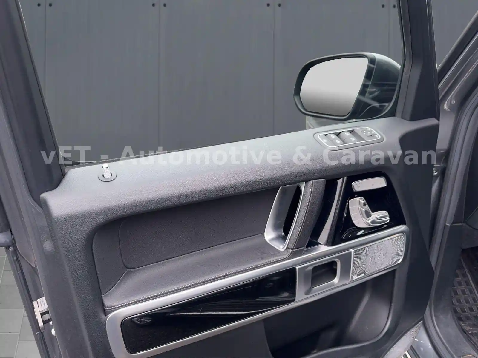 Mercedes-Benz G 500
