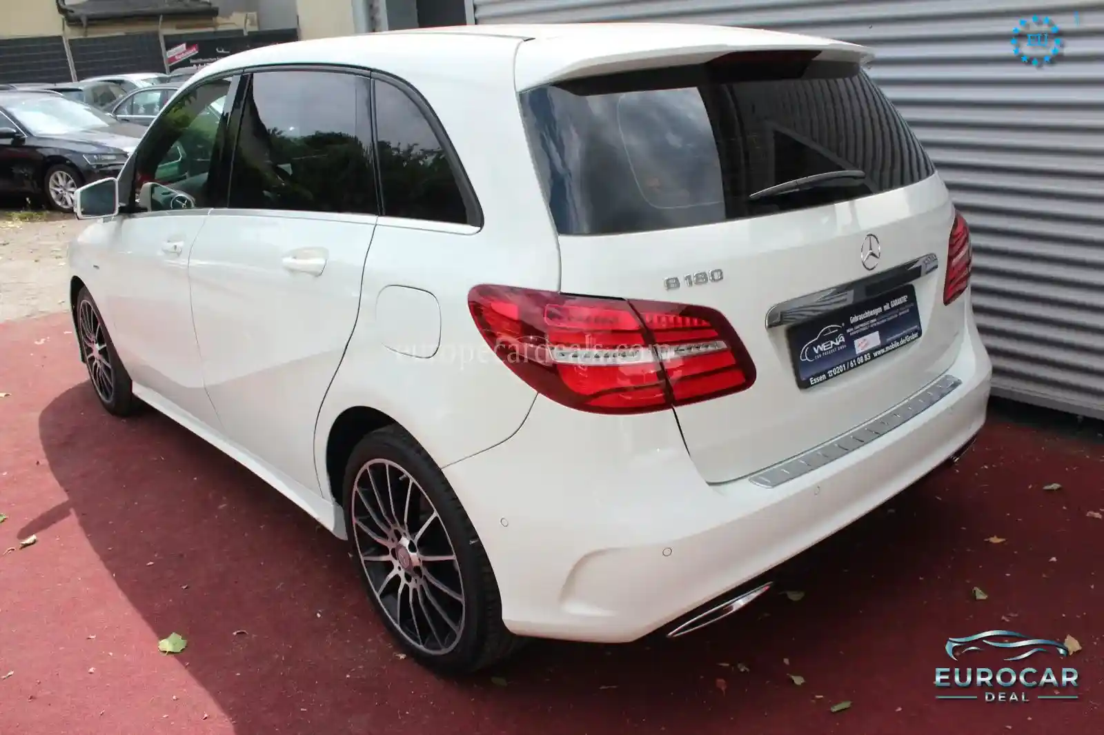 Mercedes-Benz B 180