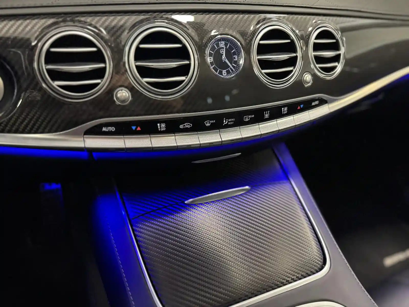 Mercedes-Benz S 560