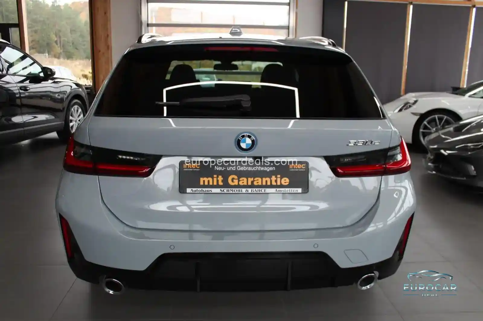 BMW 330