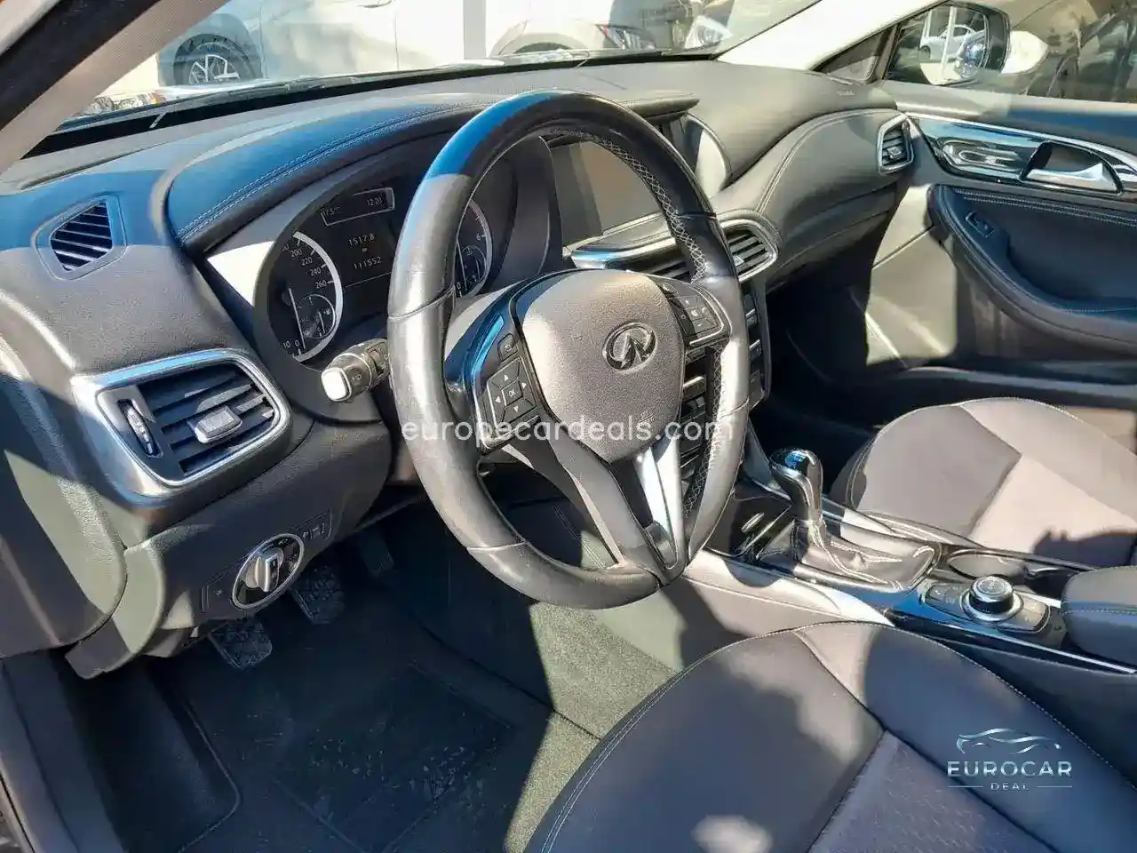 Infiniti Q30