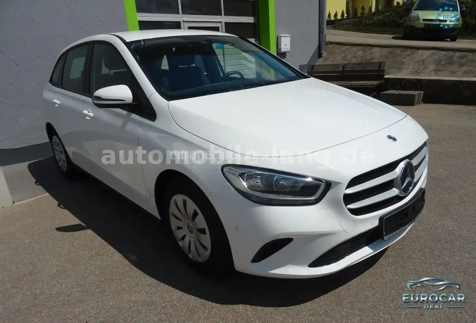 Mercedes-Benz B 180