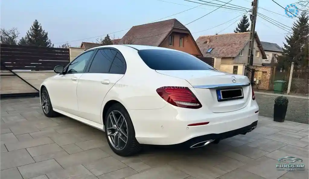 Mercedes-Benz E 220