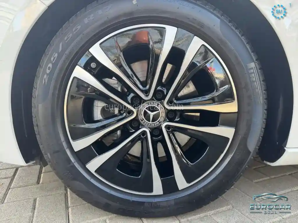 Mercedes-Benz B 200